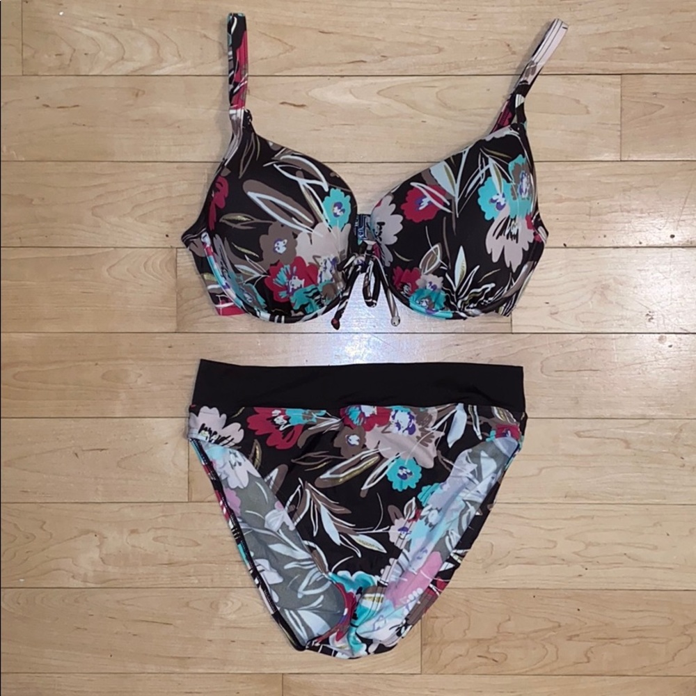 Floral Bikini lightly padded with underwire